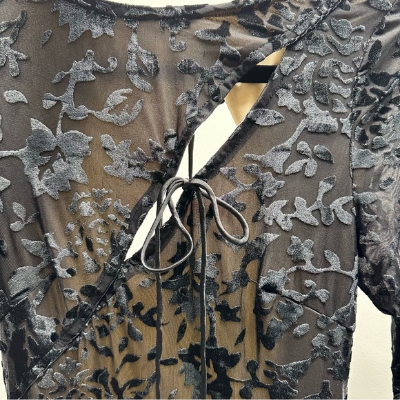 SAINTS & SECRETSElegant Black Floral Dress SIZE M - Picture 6 of 13